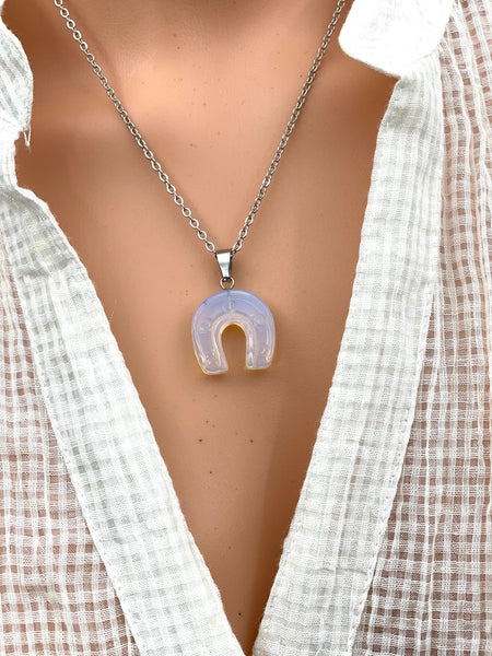 Opal stone Horseshoe Shape Pendant Lucky Necklace with High Quality No Fade No Tarnish Hypoallergenic Stainless Steel chain horse rider gift